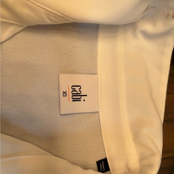 CAbi White Button Down Pleat Shirt Sleeveless Notched Collar - Picture 12 of 12